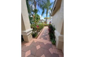 2236 Ridgewood Circle, West Palm Beach, FL 33411 - MLS#R11166132