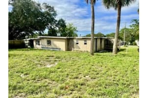 4676 Arcadia Ave Avenue, Fort Pierce, FL 34946 - MLS#R11166191