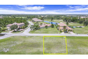 120 SE Via Verona, Port St. Lucie, FL 34984, Port Saint Lucie, FL 34984 - MLS#R11166206