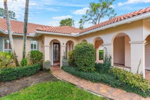 2 Fairway Drive, Boynton Beach, FL 33436 - MLS#R11166218