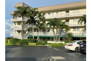 52 Yacht Club Drive, North Palm Beach, FL 33408 - MLS#R11166244