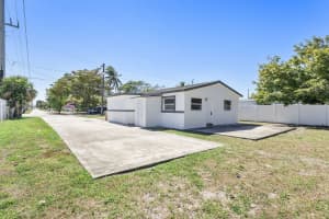 105 7th Court, Deerfield Beach, FL 33441 - MLS#R11166326