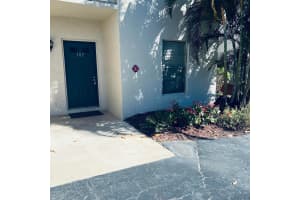 1900 S Kanner Highway 8-107, Stuart, Fl 34994, Stuart