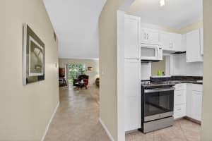 203 Oxford 100, West Palm Beach, FL 33417, West Palm Beach, FL 33417 - MLS#R11166347