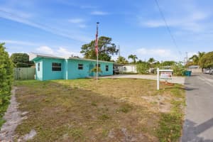 824 4th Avenue, Boynton Beach, FL 33426 - MLS#R11166349