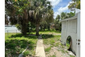 1046 30th Court, West Palm Beach, FL 33407 - MLS#R11166383