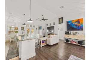 615 19th Street, Vero Beach, FL 32962 - MLS#R11166395