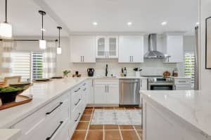 27 Westgate Lane, Boynton Beach, FL 33436 - MLS#R11166447