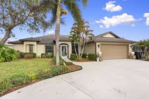 321 Panther Trace Trace, Port Saint Lucie, FL 34953 - MLS#R11166497