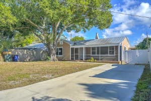 1204 Easter Avenue, Fort Pierce, FL 34950 - MLS#R11166516