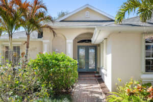 4220 Abington Woods Circle, Vero Beach, FL 32967 - MLS#R11166586