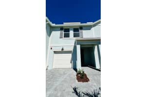 629 Salisbury Circle, Fort Pierce, FL 34982 - MLS#R11166741