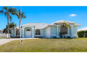 419 Ponoka Street, Sebastian, FL 32958 - MLS#R11166815