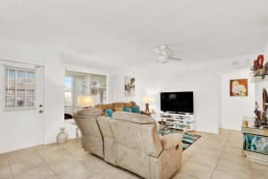 309 Knotty Pine Circle, Greenacres, FL 33463 - MLS#R11166850