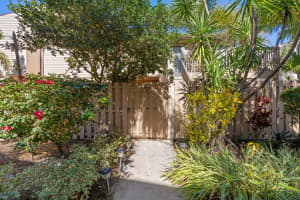 600 Executive Center Drive, West Palm Beach, FL 33401 - MLS#R11166870