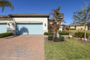 12819 Lake Fern Circle, Port Saint Lucie, FL 34987 - MLS#R11166918