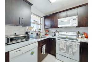 8225 Sunrise Lakes Boulevard, Sunrise, FL 33322 - MLS#R11166978