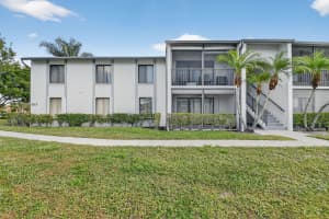 1013 Green Pine Boulevard, West Palm Beach, FL 33409 - MLS#R11167004