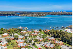 825 Center Street, Jupiter, FL 33458 - MLS#R11167073