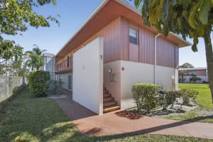 1 Golfs Edge F, West Palm Beach, FL 33417, West Palm Beach, FL 33417 - MLS#R11167088