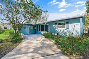 45 1st Court, Vero Beach, FL 32962 - MLS#R11167091