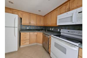 470 Executive Center Drive, West Palm Beach, FL 33401 - MLS#R11167121