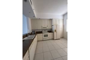 18 Harbour Isle Drive, Fort Pierce, FL 34949 - MLS#R11167179