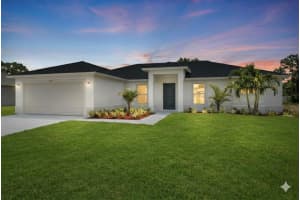1949 Bayshore Boulevard, Port Saint Lucie, FL 34984 - MLS#R11167218