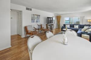 2936 Lake Shore Drive, Riviera Beach, FL 33404 - MLS#R11167227