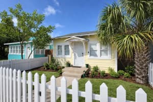327 L Street, Lake Worth Beach, FL 33460 - MLS#R11167238
