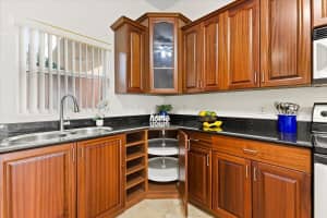 1620 Presidential Way, West Palm Beach, FL 33401 - MLS#R11167255