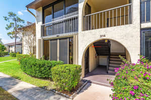 314 Knotty Pine Circle, Greenacres, FL 33463 - MLS#R11167278