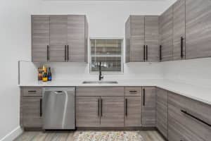 1640 Presidential Way, West Palm Beach, FL 33401 - MLS#R11167279