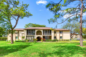 114 Lake Pine Circle, Greenacres, FL 33463 - MLS#R11167295