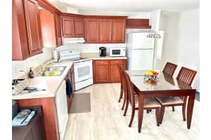 613 Jasmine Lane, Deerfield Beach, FL 33442 - MLS#R11167322