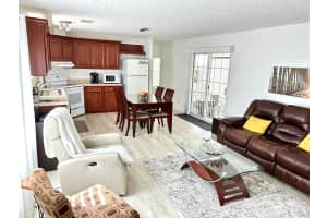 613 Jasmine Lane, Deerfield Beach, FL 33442 - MLS#R11167322