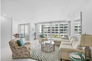 2784 Ocean Boulevard, Palm Beach, FL 33480 - MLS#R11167365