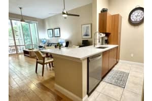 700 Boynton Beach Boulevard, Boynton Beach, FL 33435 - MLS#R11167384