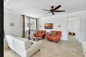 600 Egret Circle, Delray Beach, FL 33444 - MLS#R11167409