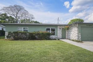 218 Olive Avenue, Port Saint Lucie, FL 34952 - MLS#R11167424