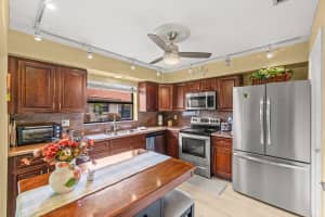 9885 Clusia Tree Drive, Boynton Beach, FL 33436 - MLS#R11167437