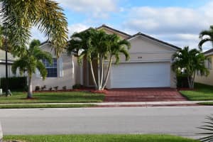 379 Lake Forest Way, Port St Lucie, FL 34986 - MLS#R11167464