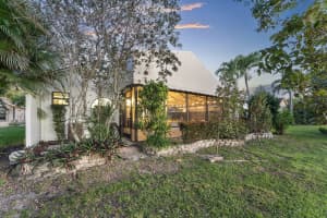 380 Sherwood Forest Drive, Delray Beach, FL 33445 - MLS#R11167488