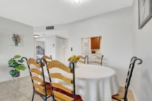 9261 Sunrise Lakes Boulevard, Sunrise, FL 33322 - MLS#R11167519