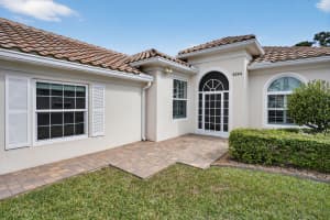 8293 Palm Hammock Lane, Hobe Sound, FL 33455 - MLS#R11167725