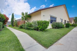 484 Springdale Circle, Palm Springs, FL 33461 - MLS#R11167759