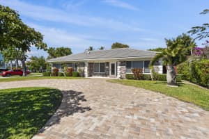 401 10th Ter Terrace, Boca Raton, FL 33432 - MLS#R11167809