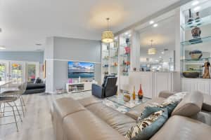 8210 Saint Johns Court, Wellington, FL 33414 - MLS#R11167880