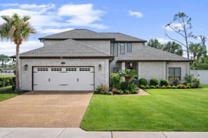 374 Wahoo Road, Panama City Beach, FL 32408 - MLS#R11167882