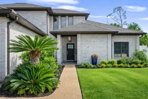 374 Wahoo Road, Panama City Beach, FL 32408 - MLS#R11167882